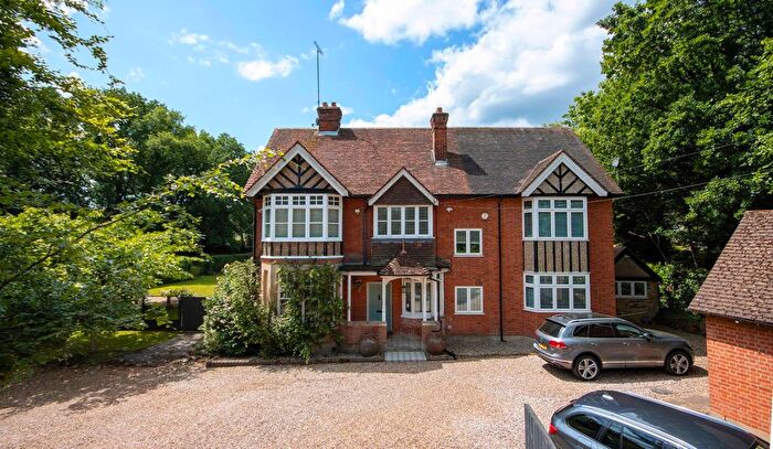 6 Bedroom Detached House For Sale In Halifax Road, Heronsgate, Chorleywood, WD3