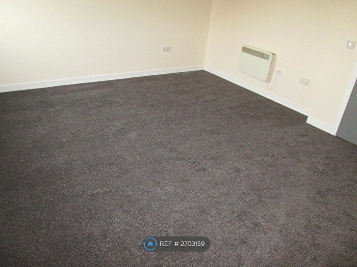 3 Bedroom Flat To Rent In Overhaugh Street, Galashiels, TD1