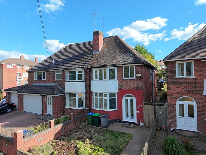 3 Bedroom Semi Detached House To Rent In Norman Road, Smethwick, West Midlands, B67