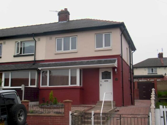 3 Bedroom End Of Terrace House To Rent In Burley Wood Crescent, Burley, Leeds, LS4