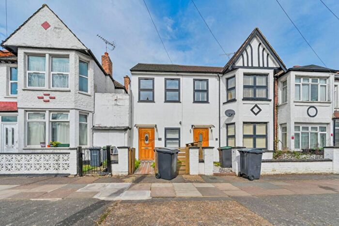 2 Bedroom Terraced House To Rent In Stirling Road, London, , Wood Green, London, N22