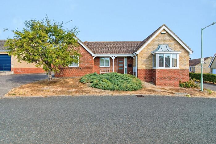 3 Bedroom Bungalow For Sale In Will Rede Close, Beccles, Suffolk, NR34