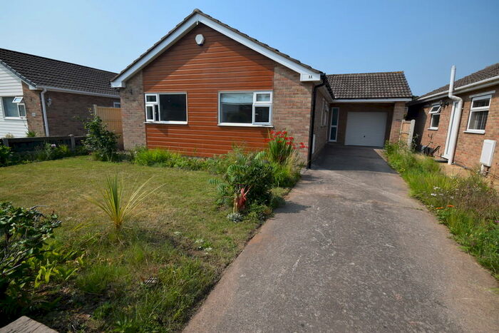 3 Bedroom Detached Bungalow To Rent In Chantry Close, Cantley, DN4