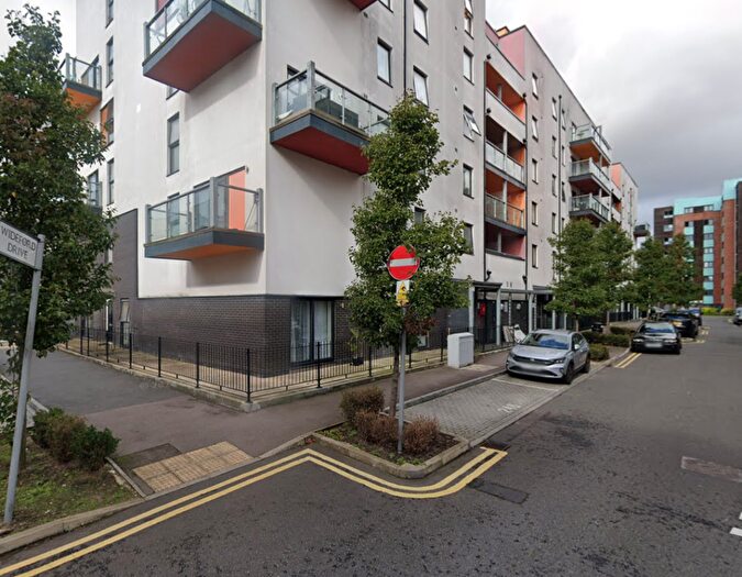3 Bedroom Flat To Rent In Bournebrook Grove, Romford, London, RM7