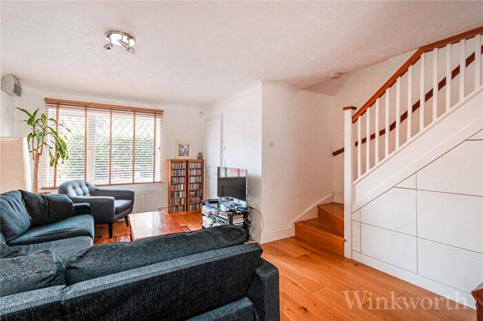 3 Bedroom House To Rent In Seymour Gardens, London, SE4