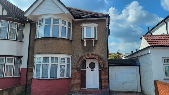 3 Bedroom Terraced House To Rent In Kenton Lane, Harrow, HA3