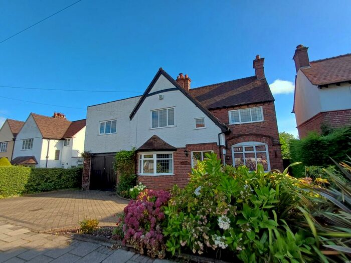 4 Bedroom Detached House To Rent In Clarence Road, Sutton Coldfield, West Midlands, B74