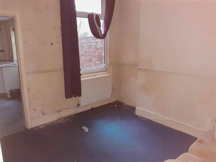 3 Bedroom Terraced House For Sale In Garnet Street, Middlesbrough, TS1