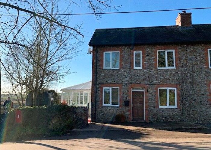 3 Bedroom Semi-Detached House To Rent In Colyton, EX24