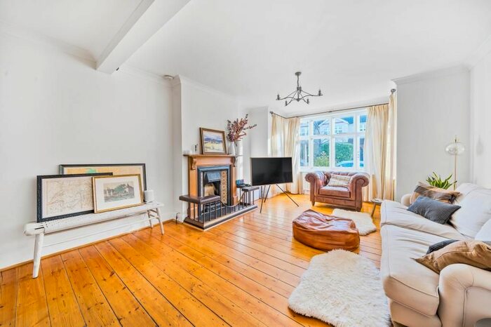 5 Bedroom Semi-Detached House To Rent In Chelwood Gardens, Kew, TW9