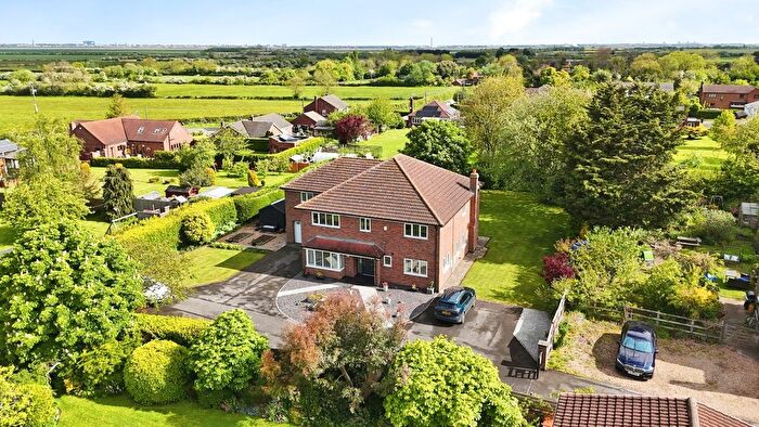 6 Bedroom Detached House For Sale In Mill Lane, Goxhill, DN19
