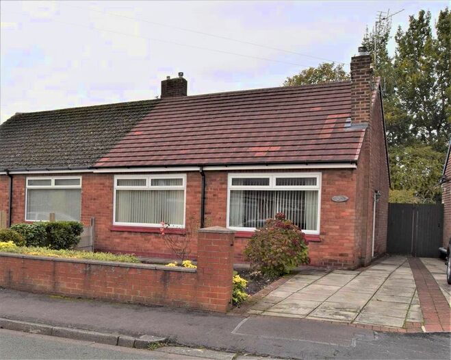 2 Bedroom Bungalow For Sale In Wheatfield Road, Cronton, Widnes, WA8