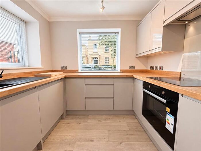 2 Bedroom House To Rent In Priory Street, Cheltenham, GL52