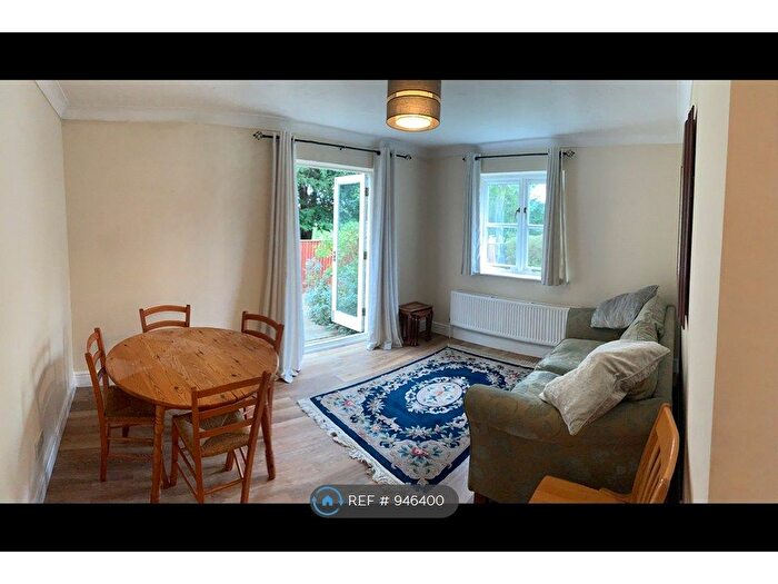 2 Bedroom Flat To Rent In Clevedon House, Oxford, OX3