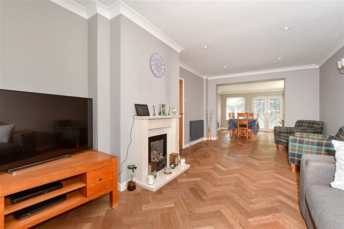 4 Bedroom Semi-Detached House For Sale In Royston Gardens, St Margarets-At-Cliffe, Dover, Kent, CT15