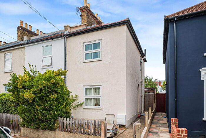 2 Bedroom End Of Terrace House For Sale In Addison Road, Bromley, BR2