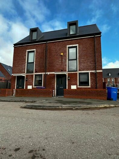 3 Bedroom Town House To Rent In St. Alphonsus Street, Liverpool, L5