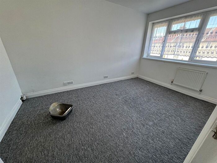 5 Bedroom Terraced House To Rent In Gervase Road, Edgware, HA8
