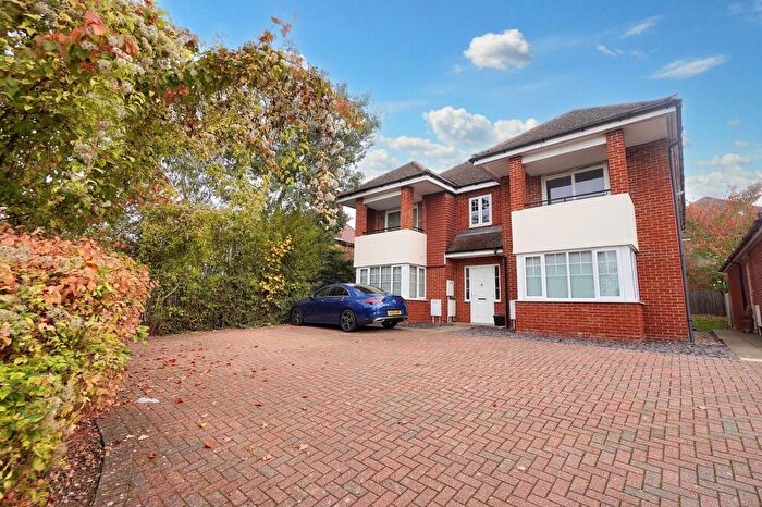 2 Bedroom Flat For Sale In Ridge Way, Ridgeway Heights Ridge Way, HP13