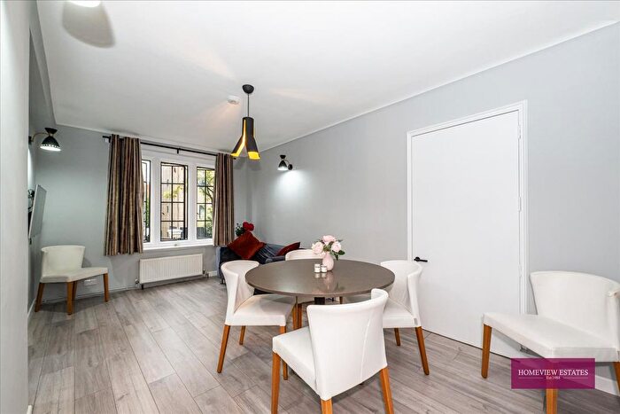 2 Bedroom Flat To Rent In Mortimer Crescent, London, NW6