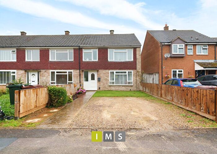 3 Bedroom End Of Terrace House To Rent In Danes Road, Bicester, OX26