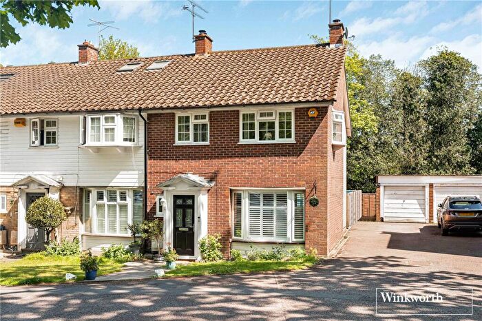 3 Bedroom End Of Terrace House For Sale In Pinewood Gardens, Bagshot, Surrey, GU19