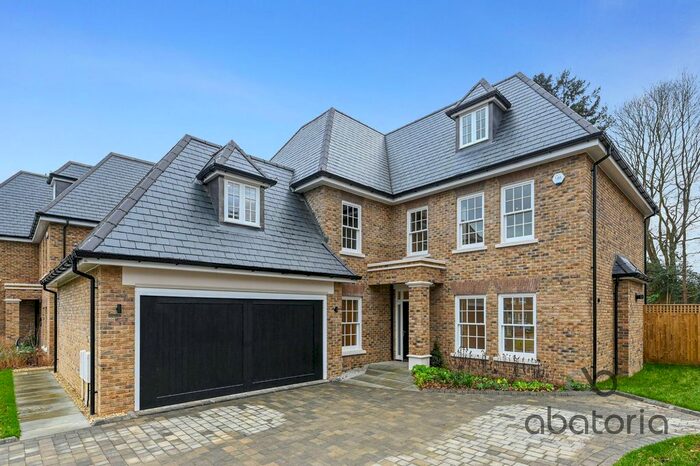 6 Bedroom Detached House To Rent In Broadoaks Park Road, Surrey, KT14