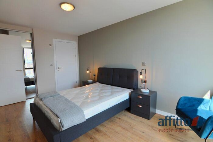 2 Bedroom Apartment To Rent In Romal Capital, Jesse Hartley Way, Liverpool, L3