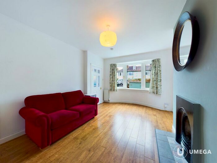 2 Bedroom Terraced House To Rent In Logie Green Gardens, Canonmills, Edinburgh, EH7