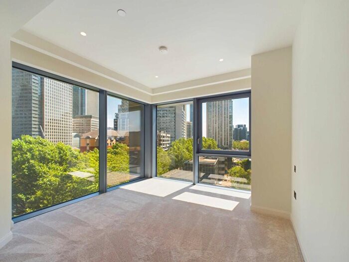 2 Bedroom Apartment To Rent In Aspen, Canary Wharf, E14