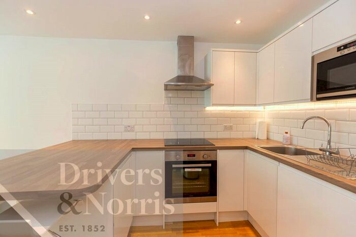 1 Bedroom Flat To Rent In Stucley Place, Camden, London, NW1