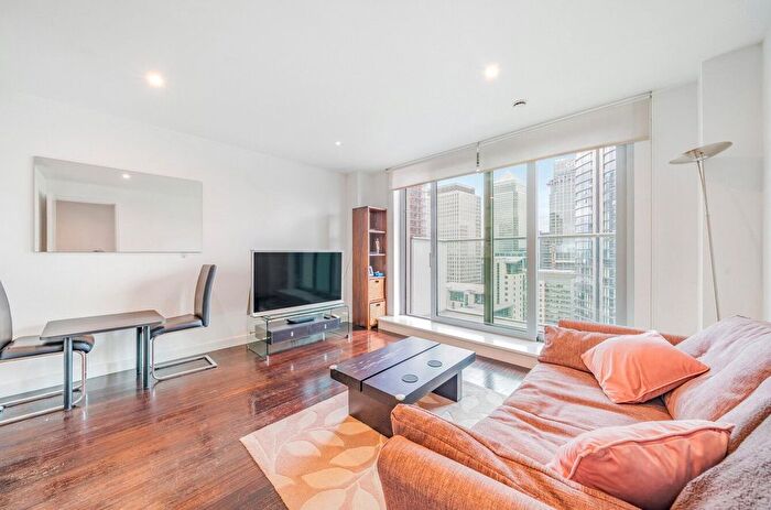 1 Bedroom Flat For Sale In Pan Peninsula Square, Canary Wharf, E14