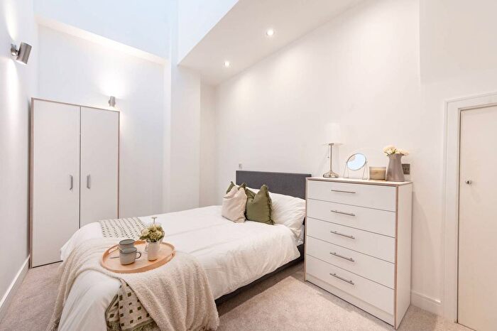 1 Bedroom Flat For Sale In Fraser Road, Perivale, Greenford, UB6