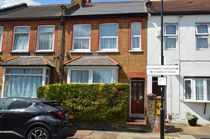 1 Bedroom Flat To Rent In Standard Road, Hounslow, TW4