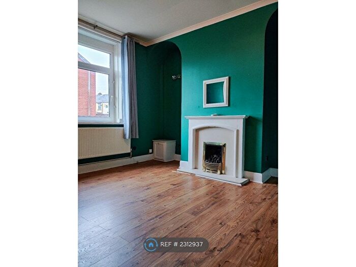 3 Bedroom Terraced House To Rent In New George Street, Bury, BL8