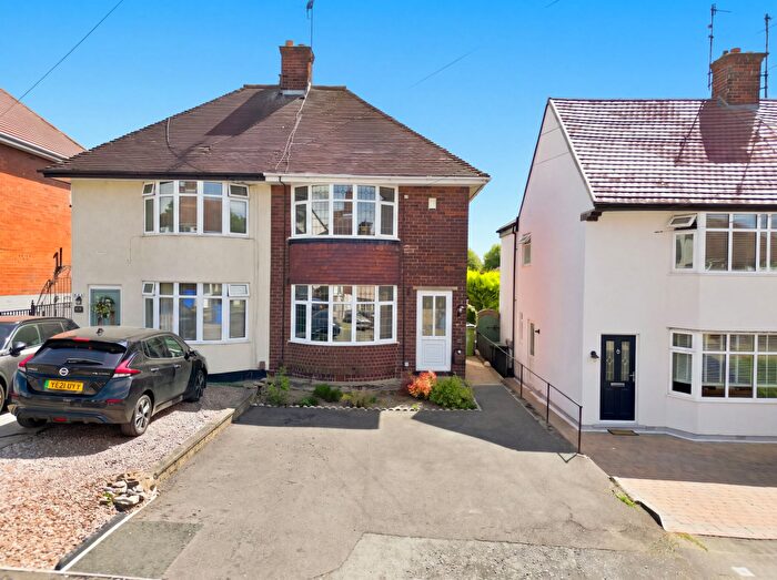 2 Bedroom Semi Detached House For Sale In Franklyn Road, Chesterfield, S40