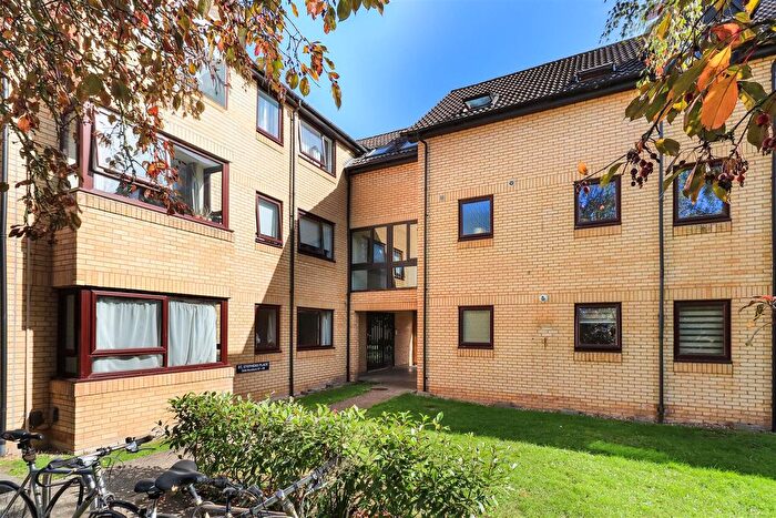 2 Bedroom Flat For Sale In St. Stephens Place, Cambridge, CB3