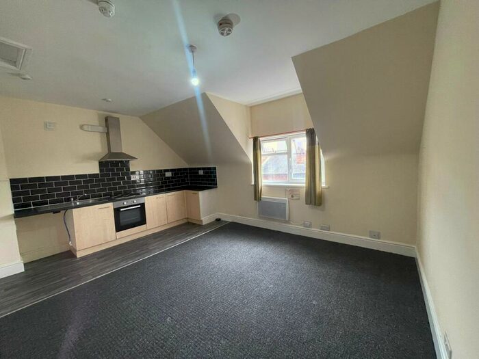 5 Bedroom Flat To Rent In Waterloo Road, Smethwick, B66