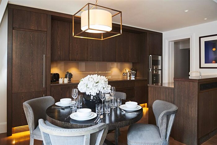 1 Bedroom Flat To Rent In Duke Street, London, W1K