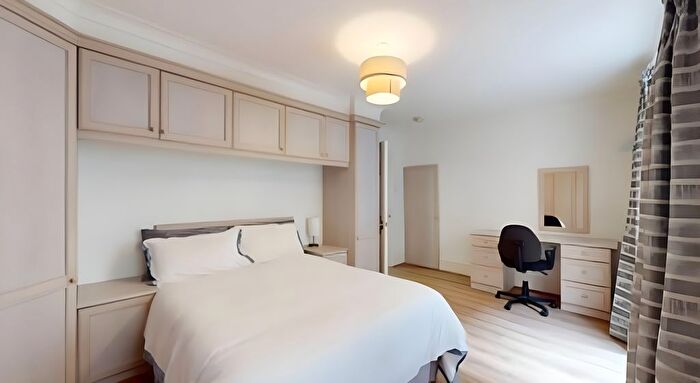 2 Bedroom Flat To Rent In Gloucester Place, London, W1U