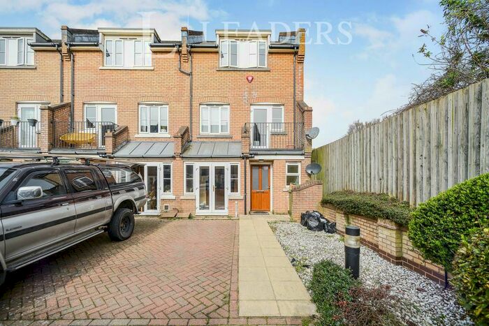 4 Bedroom End Of Terrace House To Rent In Cambridge Mews, Hove, BN3