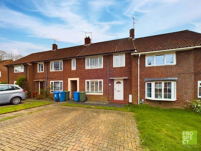 3 Bedroom Terraced House To Rent In Honeyhill Road, Bracknell, Berkshire, RG42