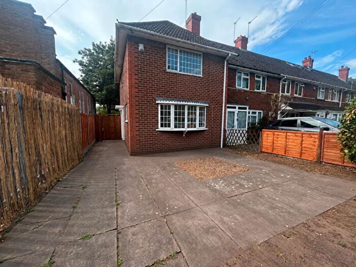 2 Bedroom End Of Terrace House To Rent In Kings Road, Birmingham., B44