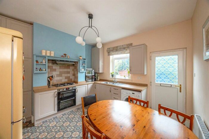 3 Bedroom Terraced House For Sale In Victor Street, Sheffield, S6
