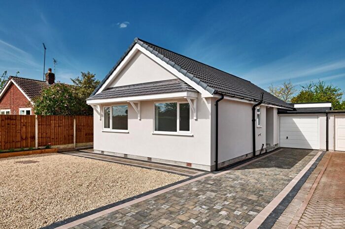 3 Bedroom Detached Bungalow For Sale In Greenfield Road, Waverton, CH3