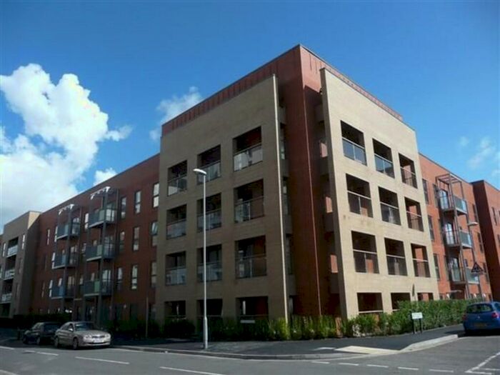 2 Bedroom Apartment To Rent In Cross Street, Portsmouth, PO1