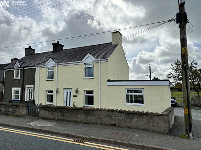 2 Bedroom End Of Terrace House For Sale In Four Crosses, Gaerwen, LL60