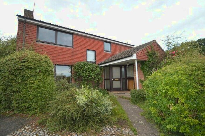 4 Bedroom House To Rent In Linden Glade, Boxmoor, Hemel Hempstead, HP1
