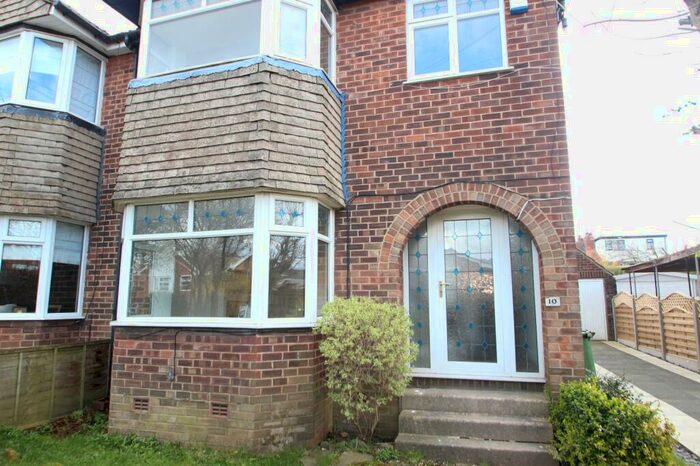 3 Bedroom House To Rent In Nursery Grove, Leeds, West Yorkshire, Uk, LS17