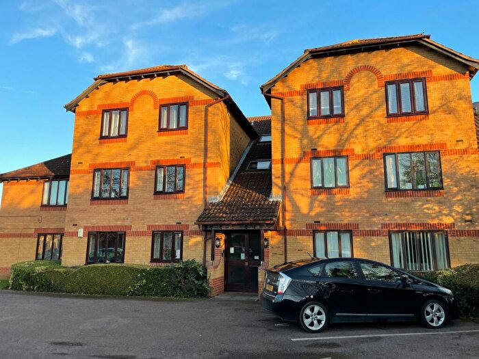 2 Bedroom Flat To Rent In Bordeaux Close, Duston, Northampton, NN5